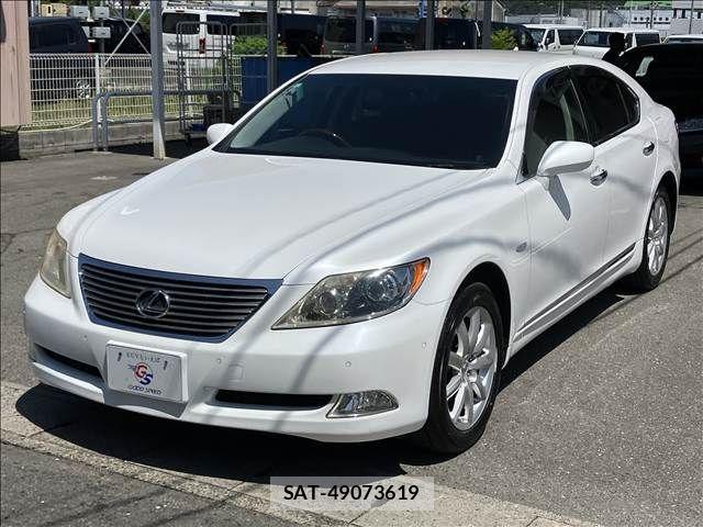 Lexus LS 2007-12 8245723-13