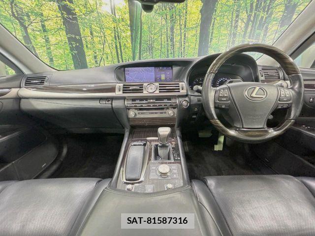 Lexus LS 2013-02 8336556-1
