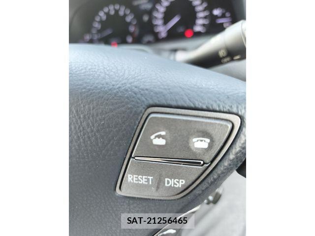 Lexus LS 2011-02 8336558-10
