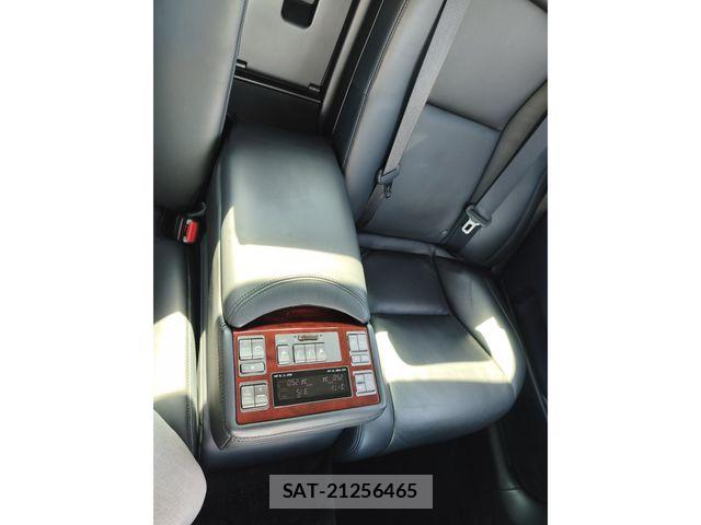 Lexus LS 2011-02 8336558-14