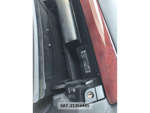 Lexus LS 2011-02 8336558-19