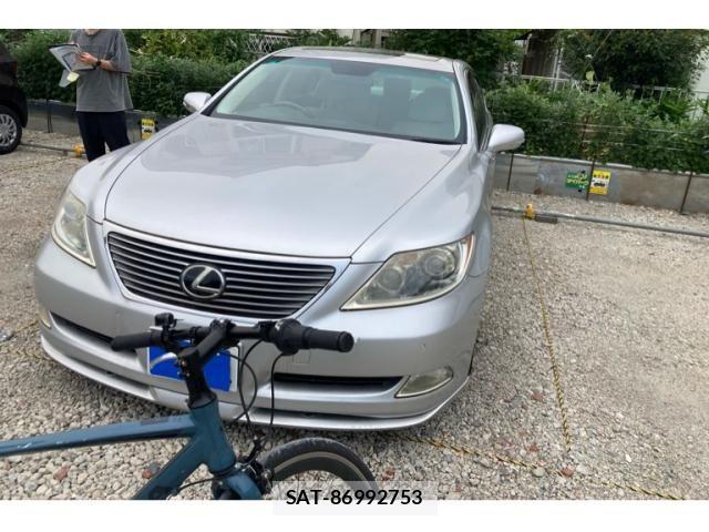 Lexus LS 2007-03 8336560-2