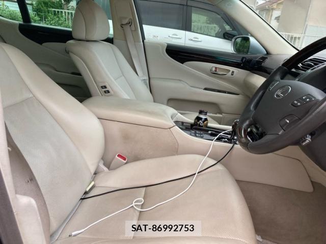 Lexus LS 2007-03 8336560-4