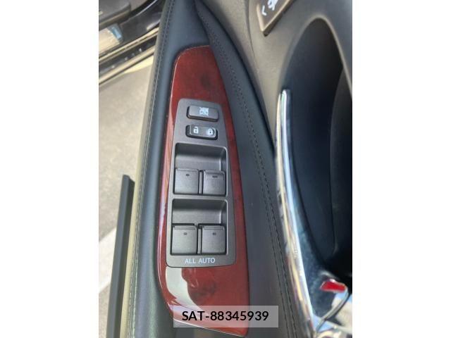 Lexus LS 2007-06 8366734-13