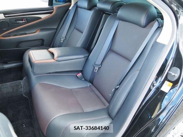Lexus LS 2015-07 8366735-13