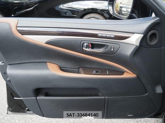 Lexus LS 2015-07 8366735-28