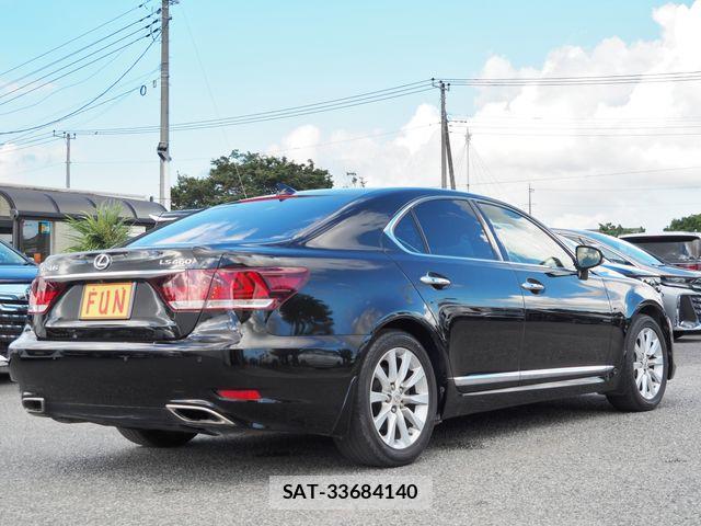 Lexus LS 2015-07 8366735-4