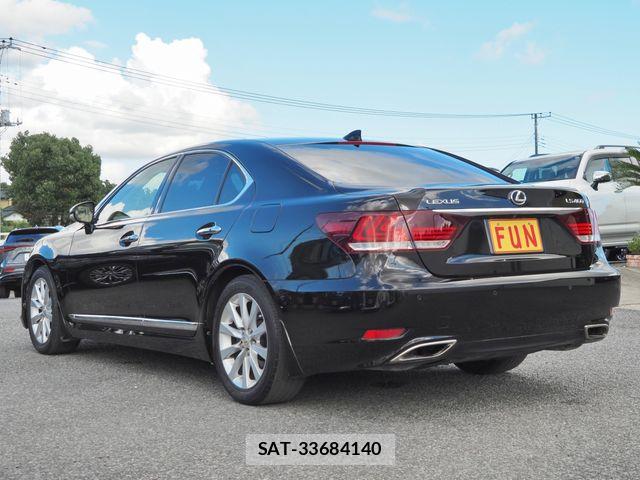 Lexus LS 2015-07 8366735-5