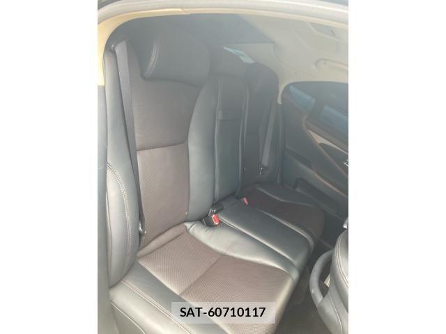 Lexus LS 2015-01 8371805-11
