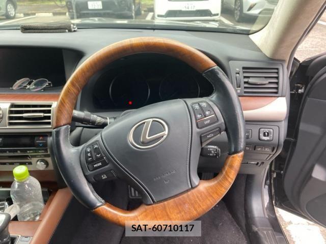 Lexus LS 2015-01 8371805-14