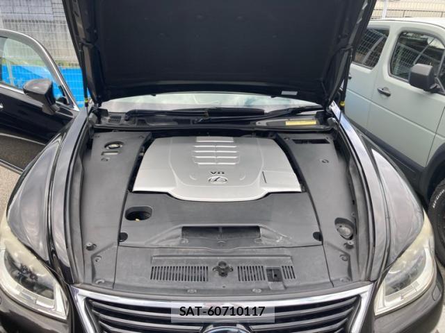 Lexus LS 2015-01 8371805-15