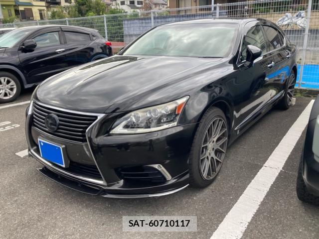 Lexus LS 2015-01 8371805-1