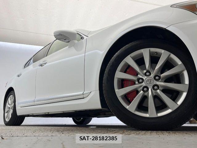 Lexus LS 2013-02 8413290-9