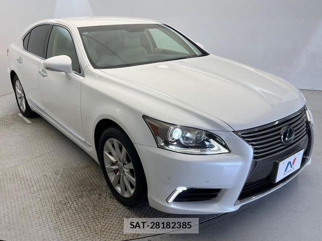 Lexus LS 2013-02 8413290-15