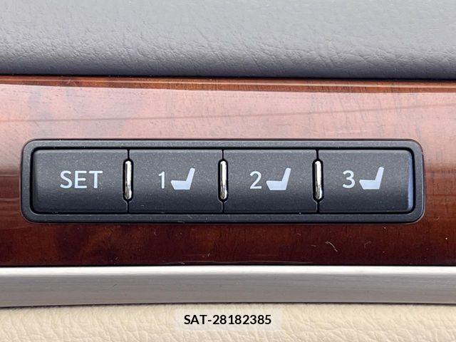 Lexus LS 2013-02 8413290-8