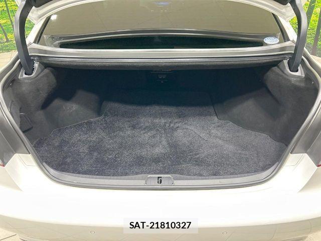 Lexus LS 2016-11 8525538-9