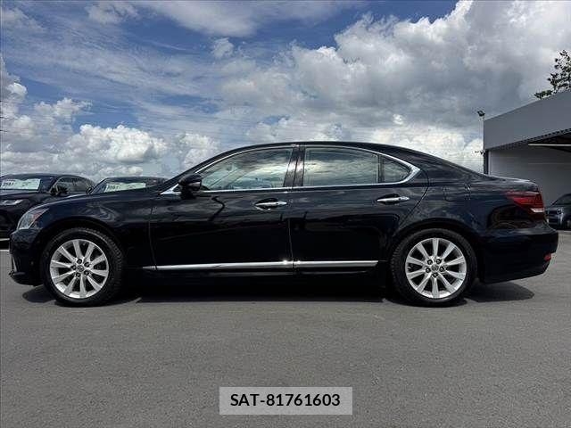 Lexus LS 2016-08 8562447-10
