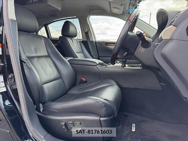 Lexus LS 2016-08 8562447-15