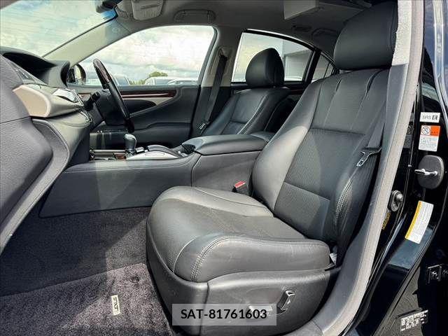 Lexus LS 2016-08 8562447-16