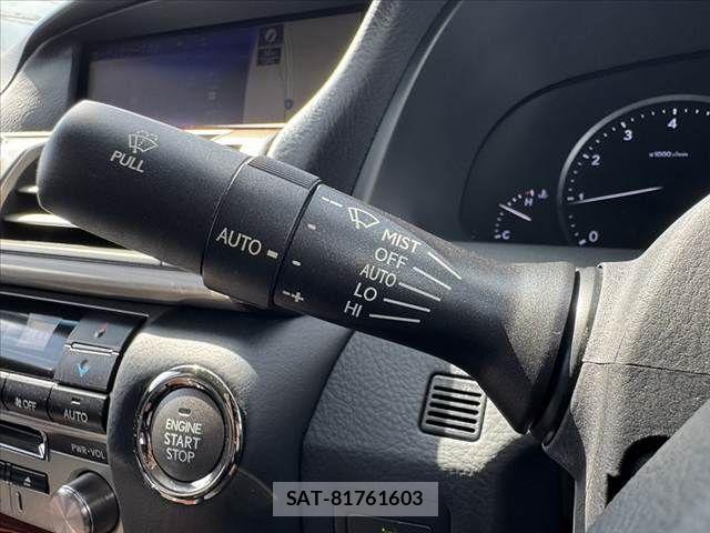 Lexus LS 2016-08 8562447-26