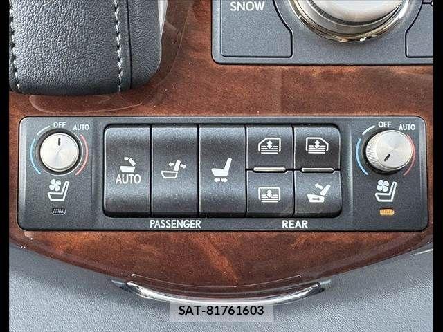 Lexus LS 2016-08 8562447-28