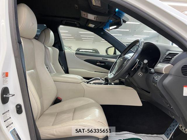 Lexus LS 2016-06 8627479-18