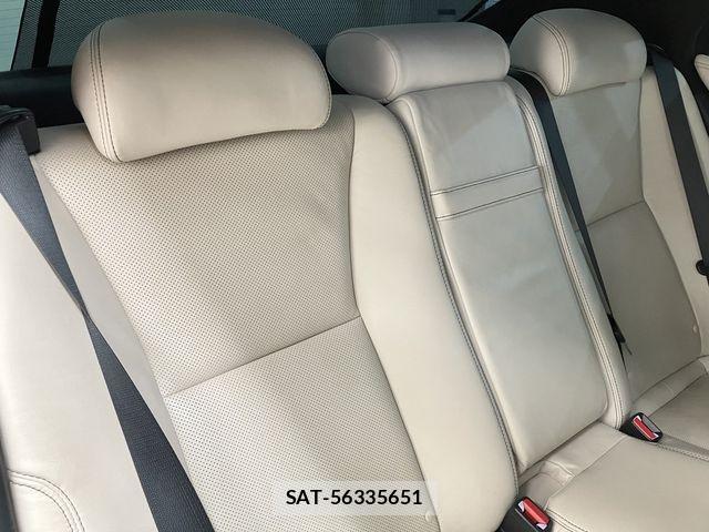 Lexus LS 2016-06 8627479-19