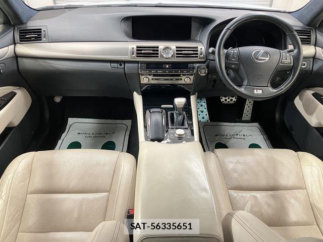 Lexus LS 2016-06 8627479-26