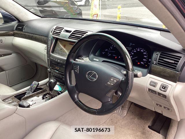 Lexus LS 2008-08 8743432-1