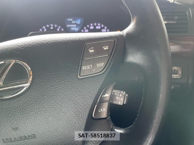 Lexus LS 2007-04 8829961-19