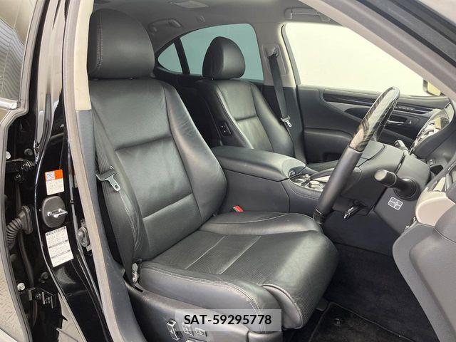 Lexus LS 2015-10 8849581-9