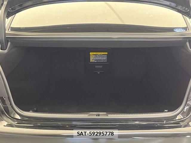 Lexus LS 2015-10 8849581-12