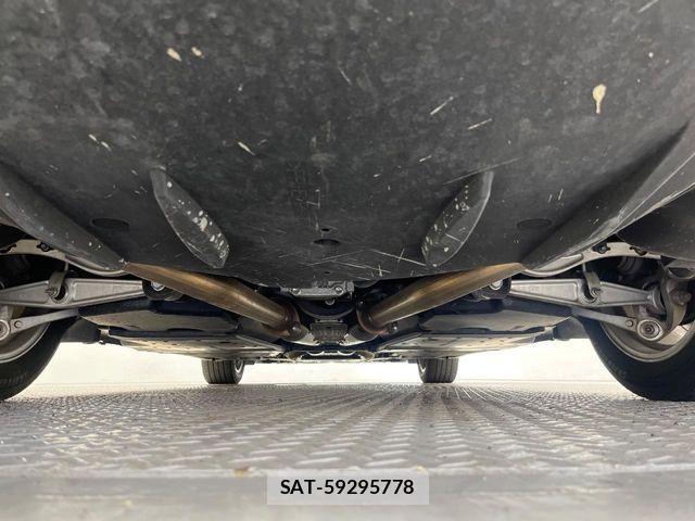 Lexus LS 2015-10 8849581-18