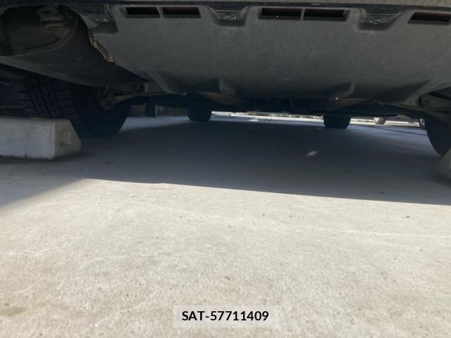 Lexus LS 2013-06 8871350-10