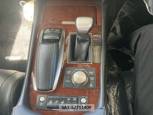 Lexus LS 2013-06 8871350-20