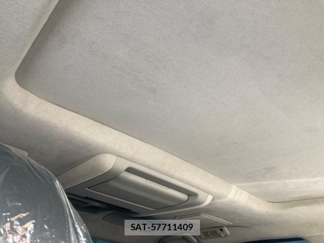 Lexus LS 2013-06 8871350-23