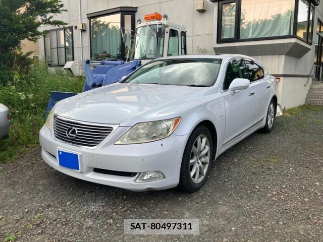 Lexus LS 2010-02 8036439-2