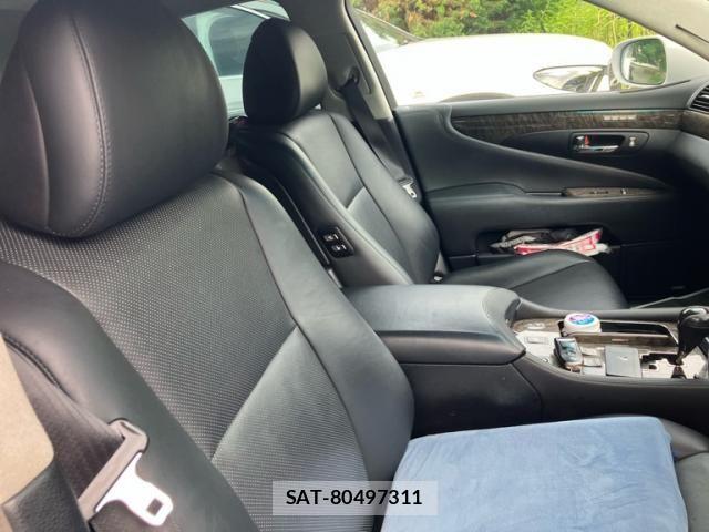 Lexus LS 2010-02 8036439-6