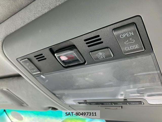 Lexus LS 2010-02 8036439-8