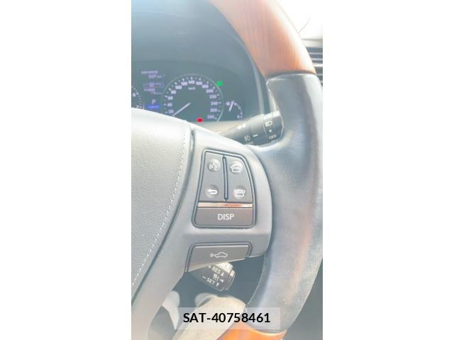Lexus LS 2015-06 8457804-16