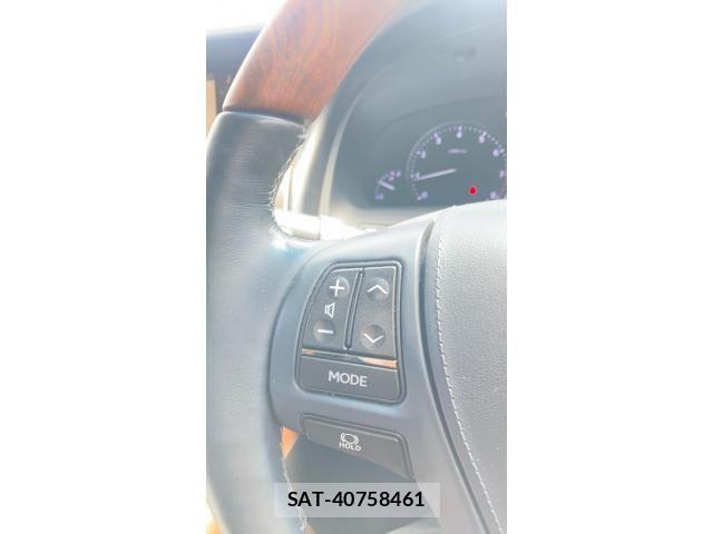 Lexus LS 2015-06 8457804-17