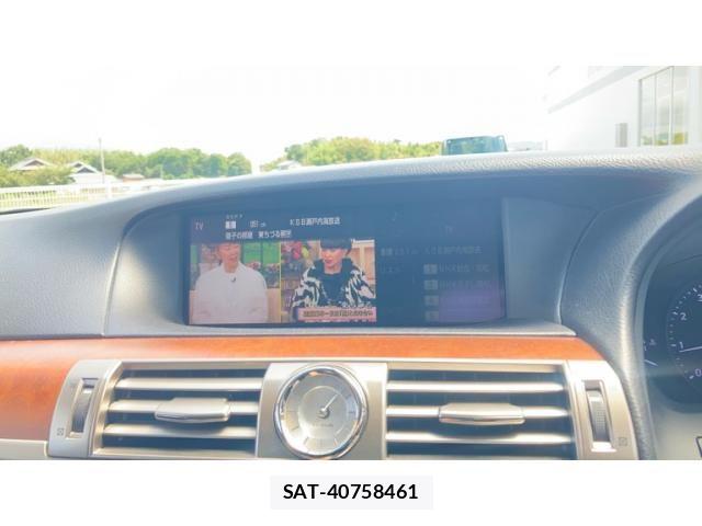 Lexus LS 2015-06 8457804-23