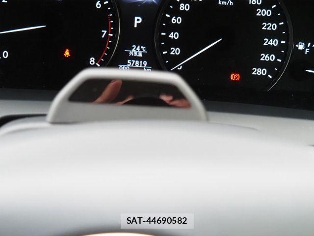 Lexus LS 2017-07 8743433-17