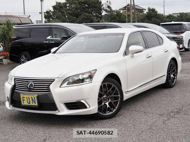Lexus LS 2017-07 8743433-3