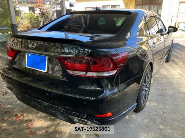 Lexus LS 2013-04 6011623-5