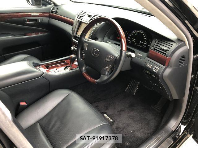 Lexus LS 2011-12 7328038-1