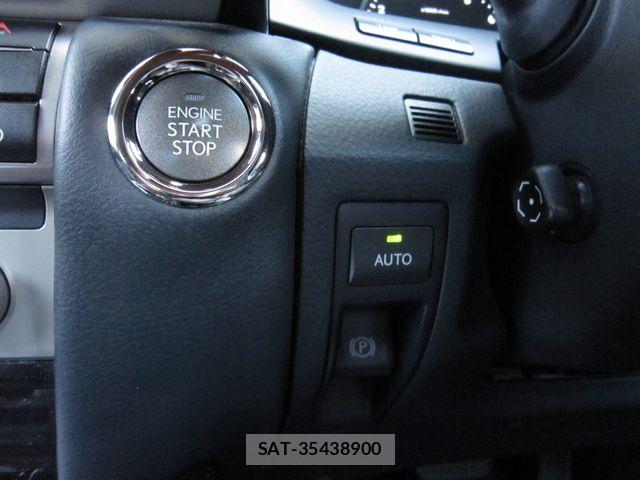 Lexus LS 2016-06 8796481-14
