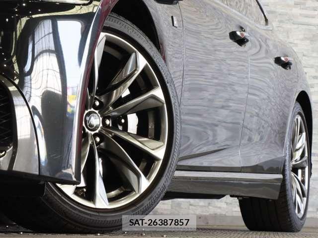Lexus LS 2019-11 628757-15