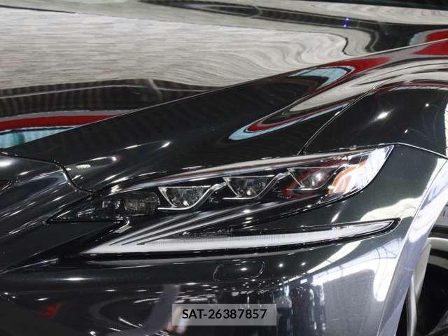 Lexus LS 2019-11 628757-5