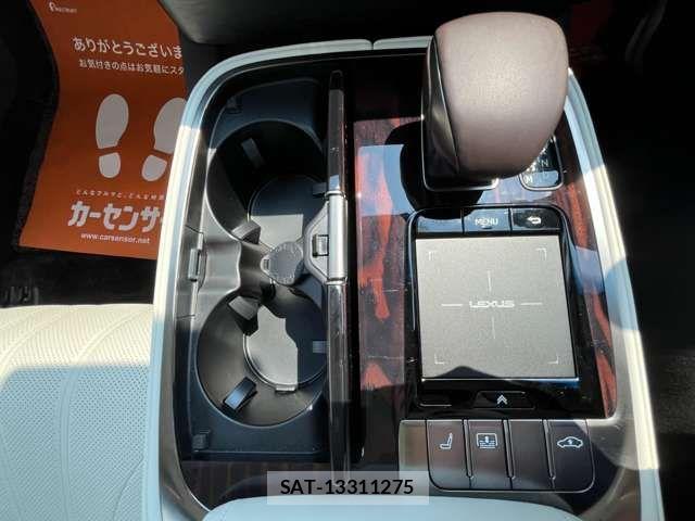 Lexus LS 2020-04 1139973-11